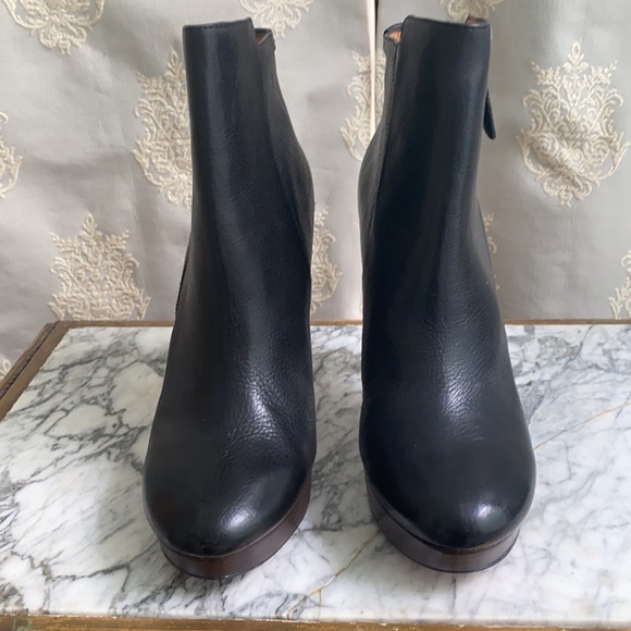 Coach Black Leather Ankle Boots. Like New/Never Worn/Excellent Condition. 8.5 - Picture 2 of 16